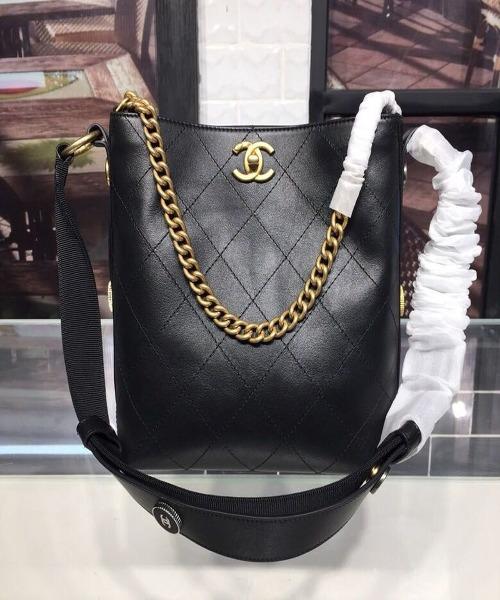 Chanel Hobo Handbag black