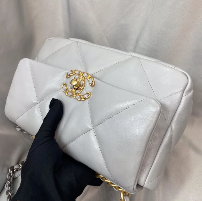 Chanel 19 Maxi Flap Bag White